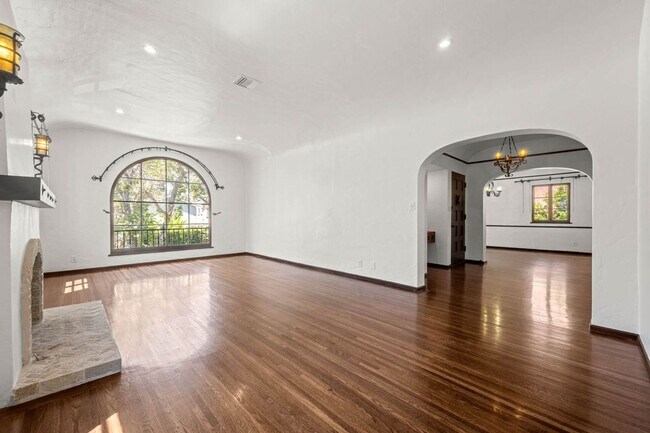 Building Photo - 6228-6228 W 6th St