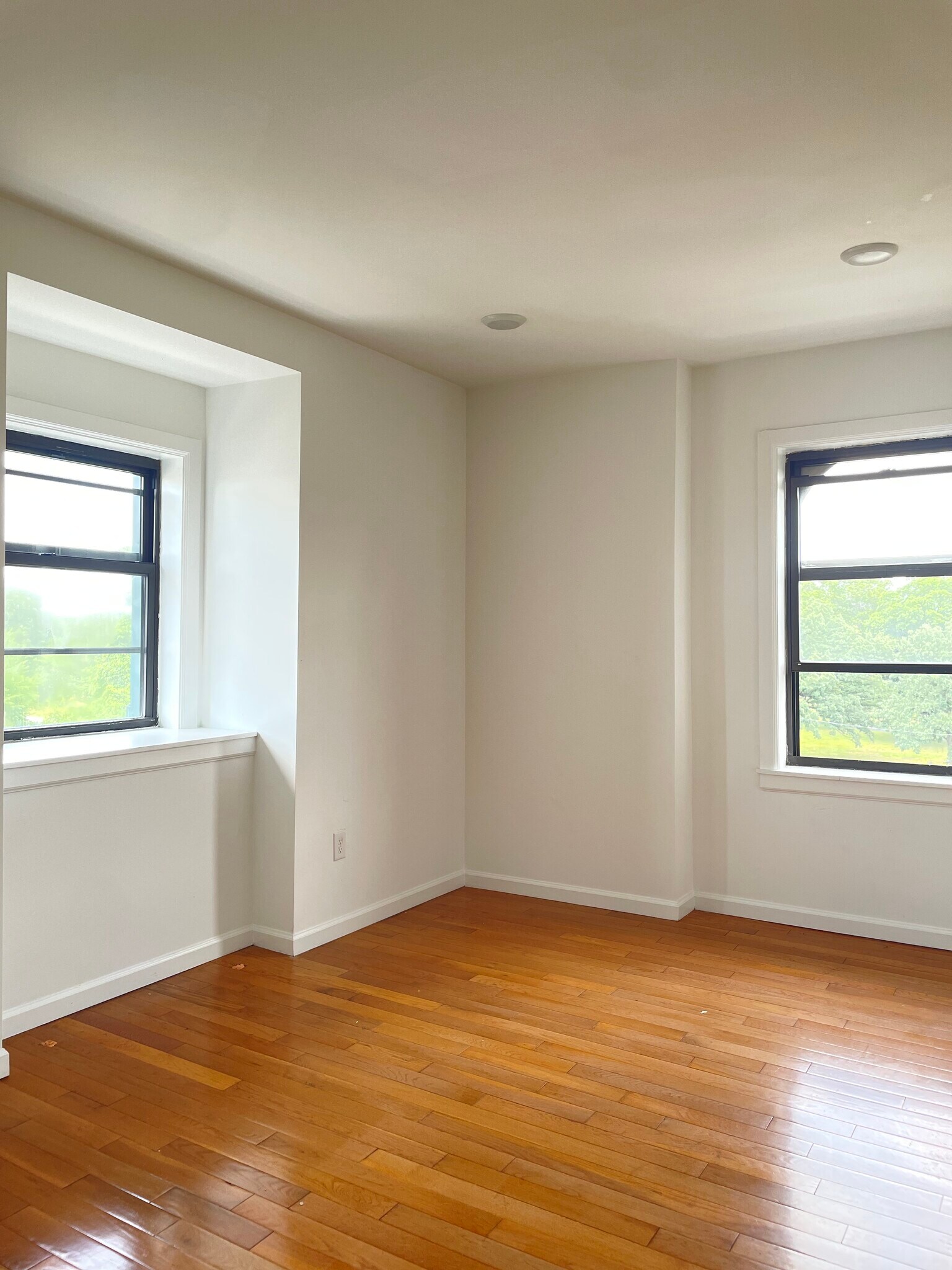 Building Photo - 4128 Parkside Ave
