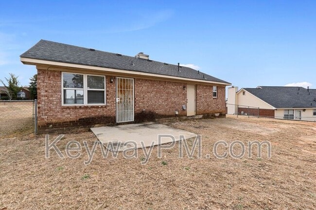 Building Photo - 2807 Crosscreek Rd