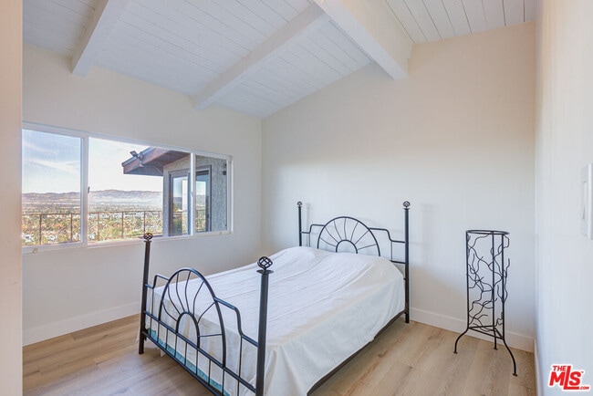 Building Photo - 4520 Gable Dr