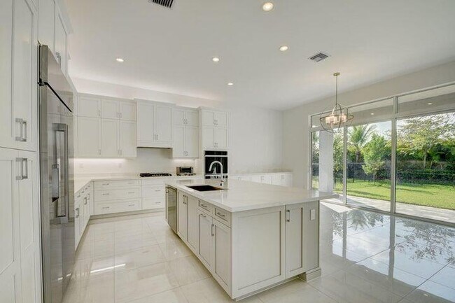 Building Photo - 12832 Veneto Springs Dr