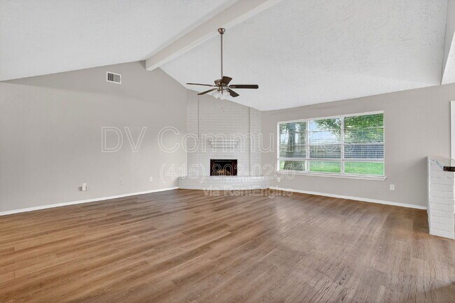 Building Photo - 20021 Cottonglade Ln