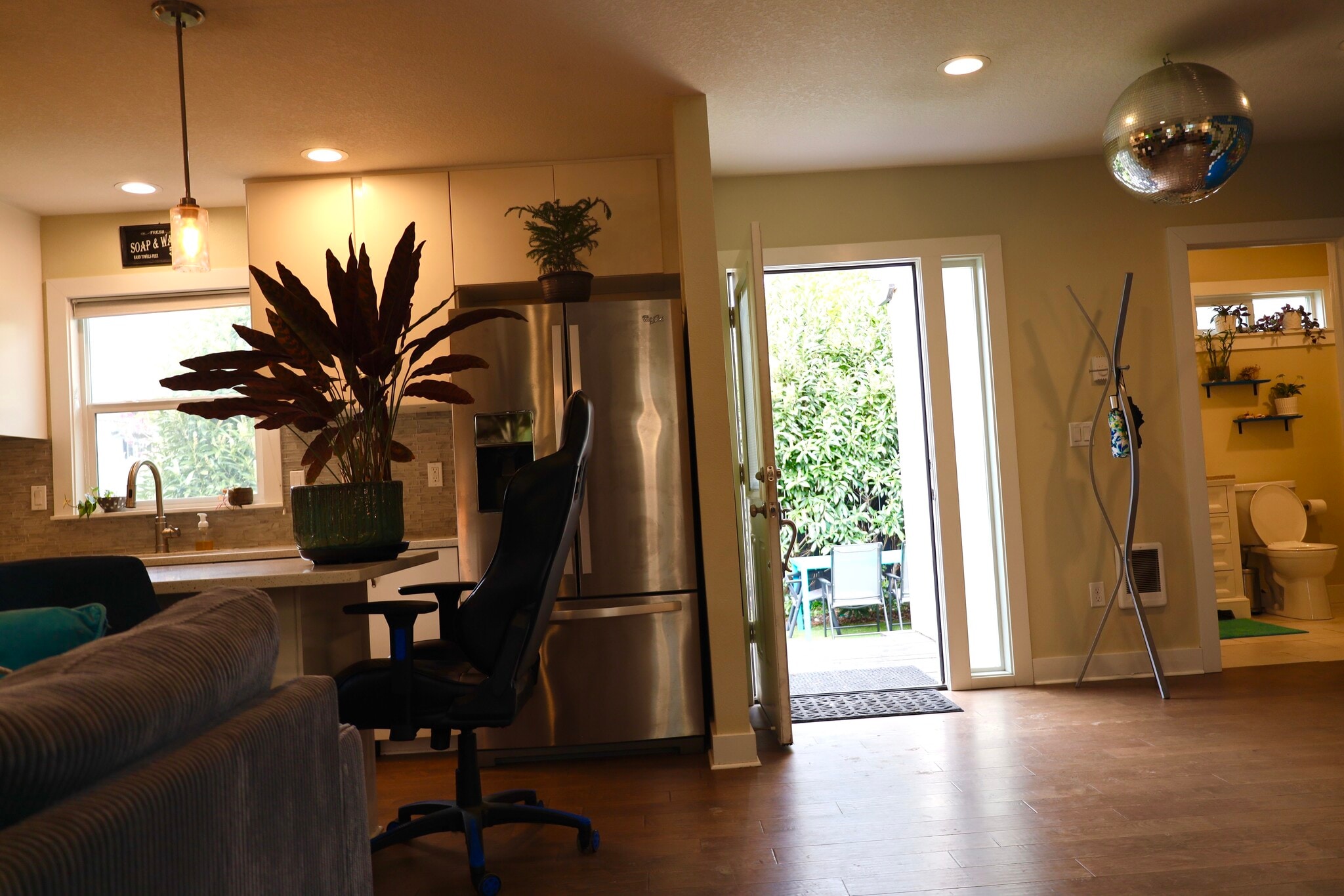 Building Photo - 712 SE 42nd Ave