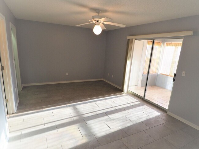Building Photo - Home in Glenlakes Subdivision!