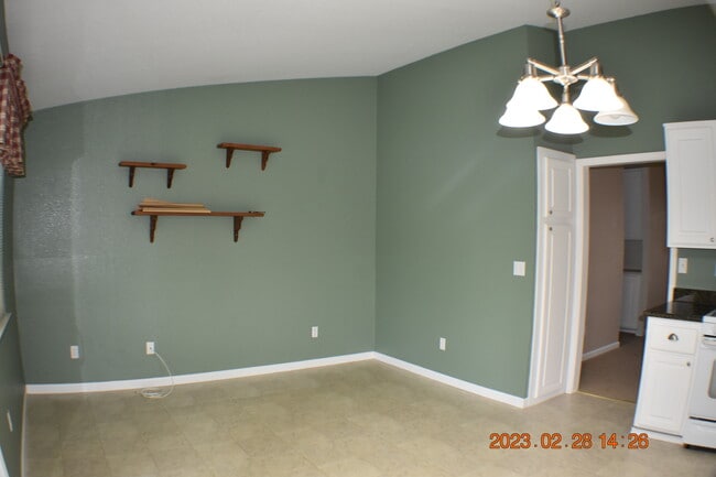 Building Photo - 104 Southwood Ct