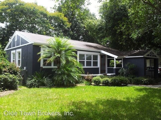 Primary Photo - 415 S Crystal Lake Dr