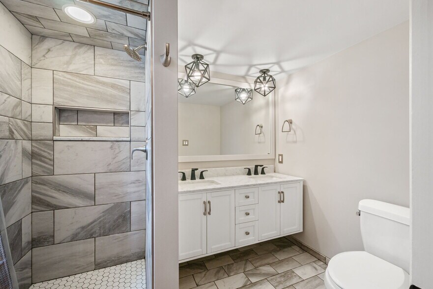 Building Photo - 8353 Kennedy Cir