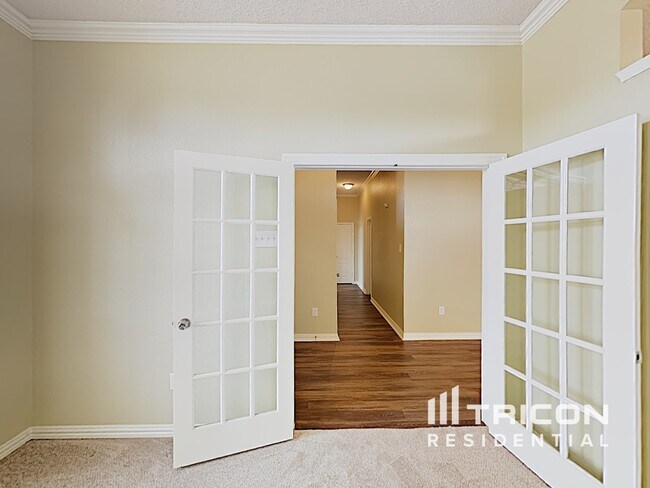 Building Photo - 1362 Meadow Creek Dr