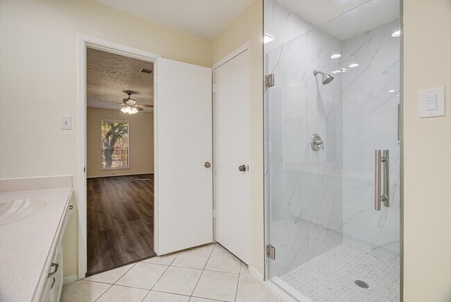 Building Photo - 2807 Planters St