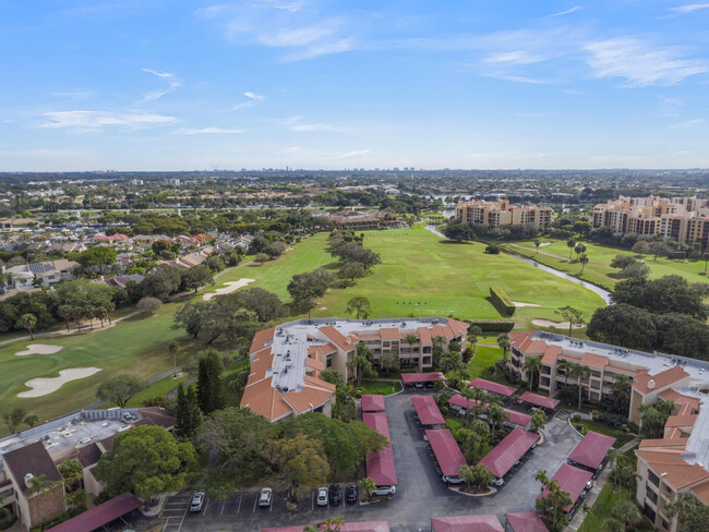 Building Photo - 7460 La Paz Blvd