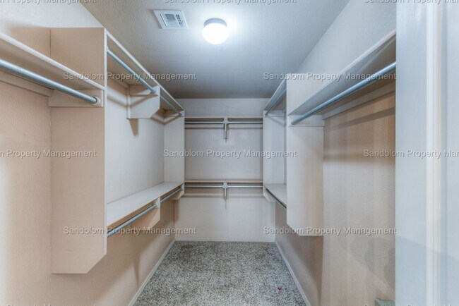 Building Photo - FOR LEASE | Jenks | $2200 Rent