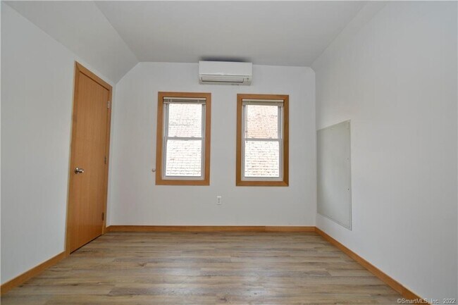 Building Photo - 361 Gregory St