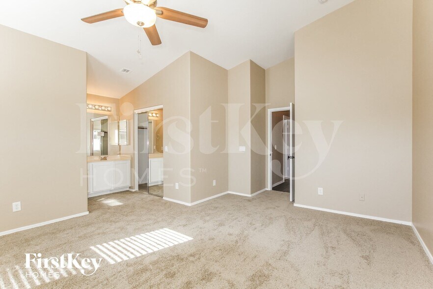 Building Photo - 14133 W Two Guns Trail