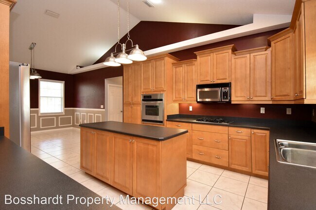 Building Photo - 3 br, 2.5 bath House - 15917 NW 245th Drive
