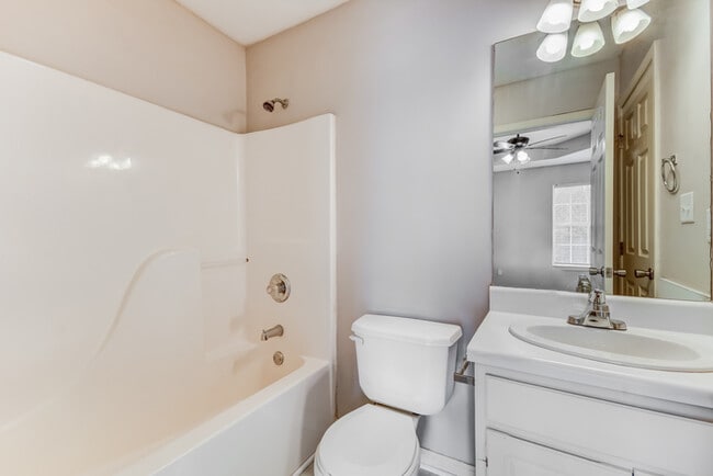 Building Photo - Cute 3 Bedroom Cottage in Calera, AL