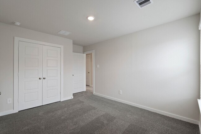 Building Photo - 17901 Stone Ter Ct