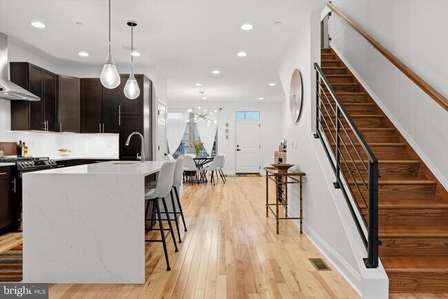 Building Photo - 159 Green Ln