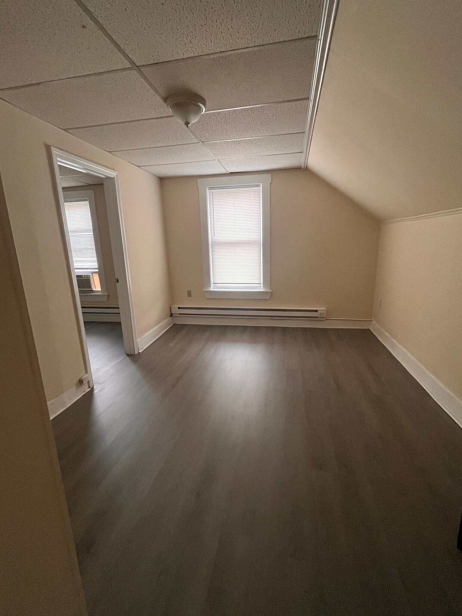 Building Photo - 271 Elm St