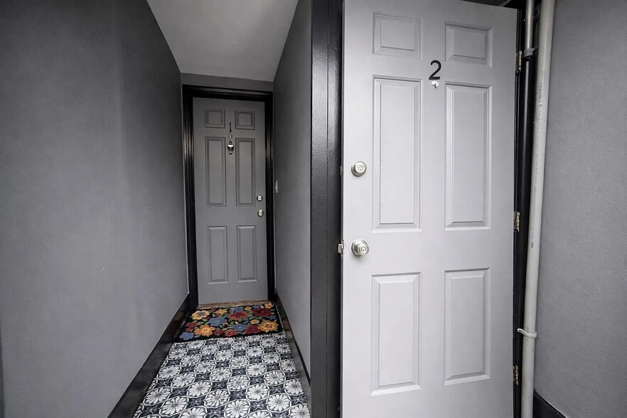 Building Photo - 238 Nashua St