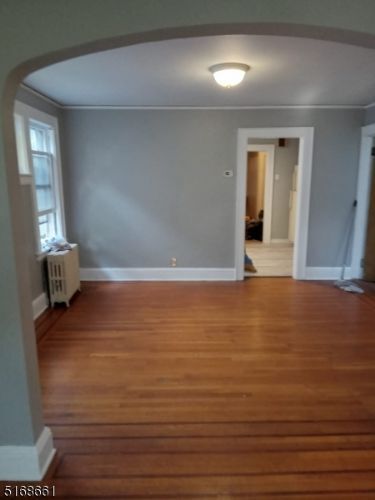 Building Photo - 570 N Maple Ave