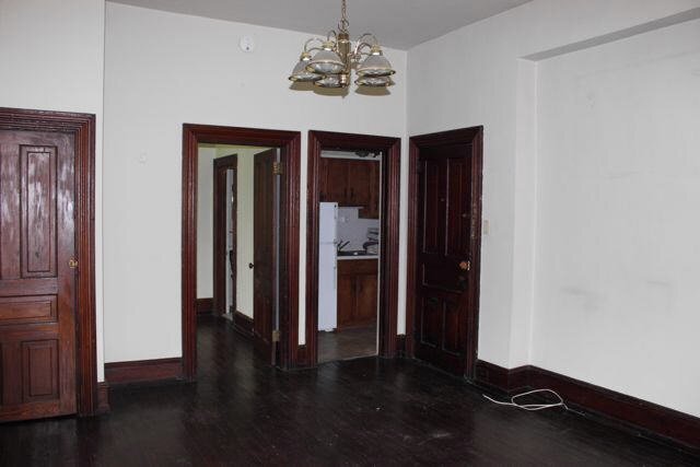 Building Photo - 208 Summit Ave