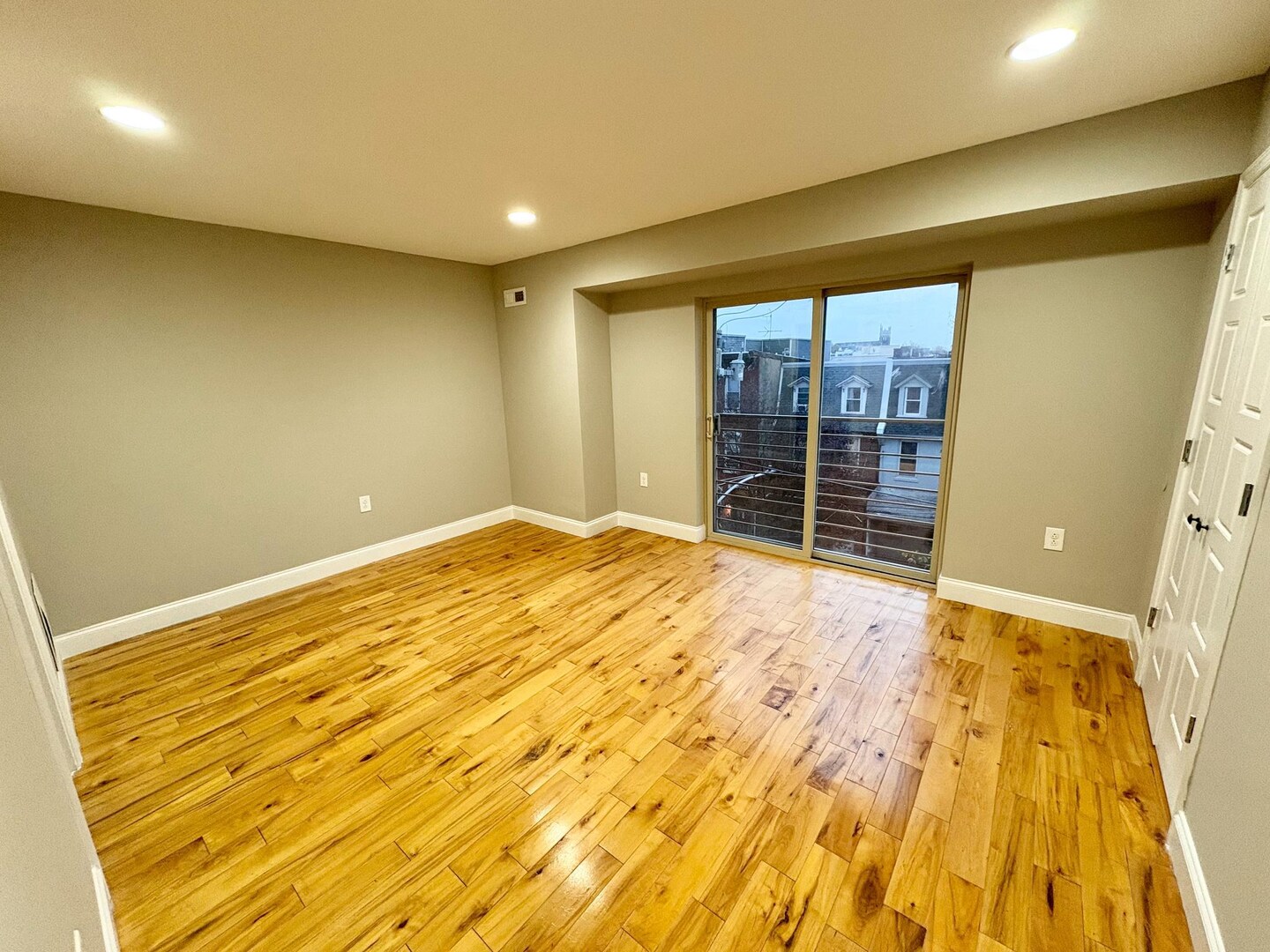 Building Photo - 422 N 40th St