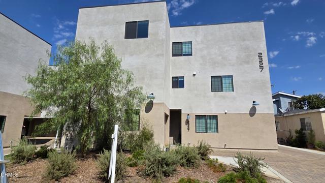 Building Photo - 2327 Langdale Ave