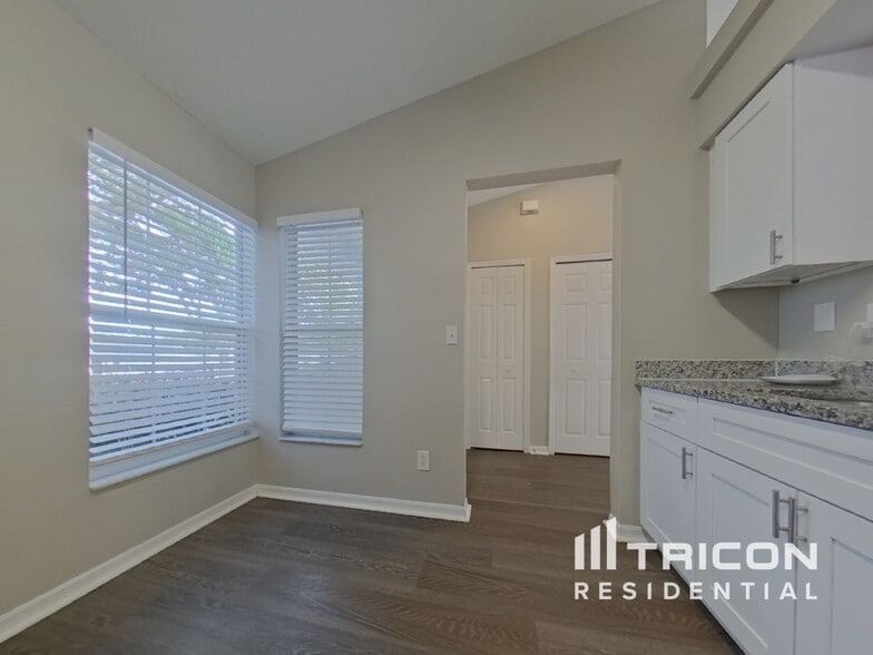 Building Photo - 15342 Margaux Dr