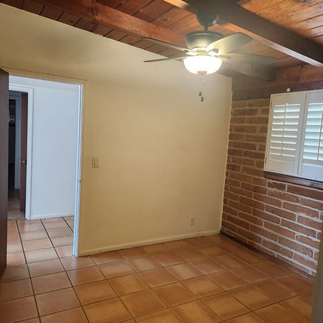 Building Photo - $1,995.00 Love this Midtown Midcentury 3 b...