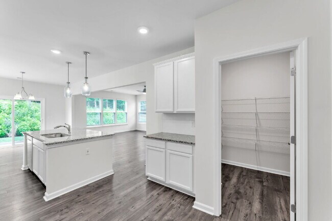 Building Photo - Elegant 3BR/2.5BA Home with Loft & 2-Car Garage in Persimmon Hill $2,100/mo rent
