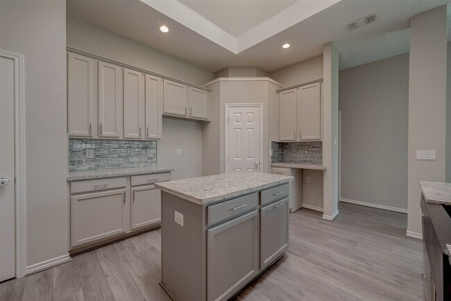 Building Photo - 14323 Floret Estates Ct