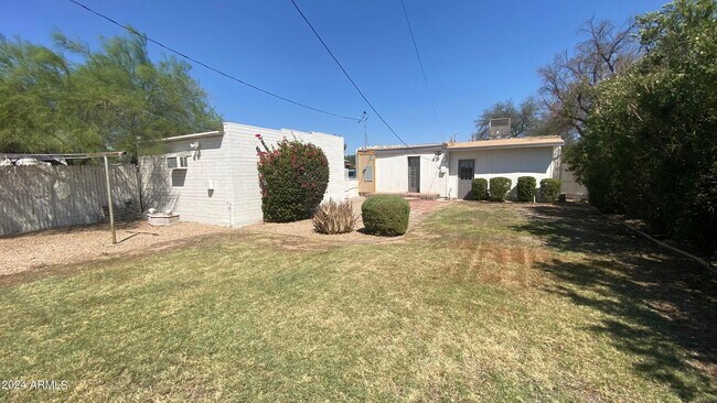 Building Photo - 1714 N 17th Ave