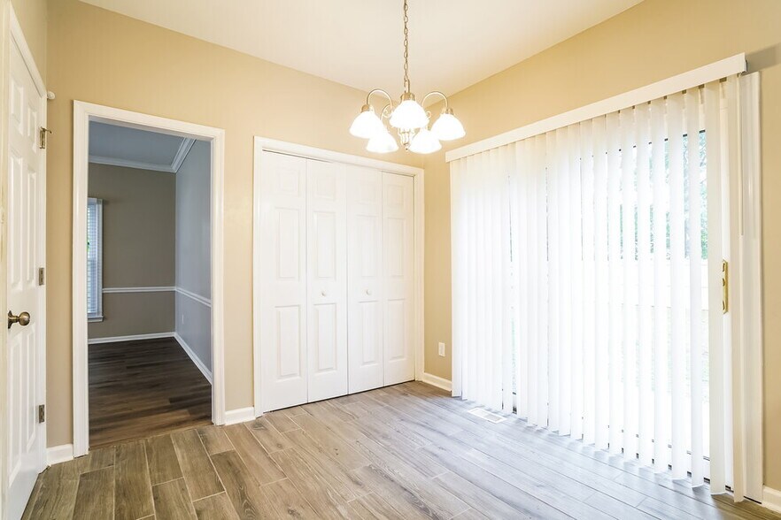 Building Photo - 1716 Netherfield Ln