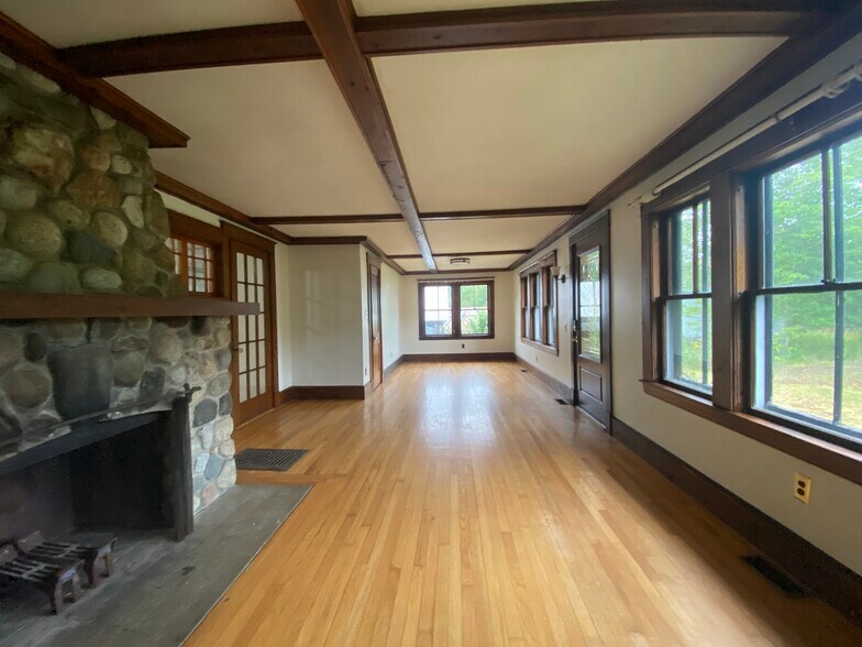 Building Photo - 3028 N Belfast Ave
