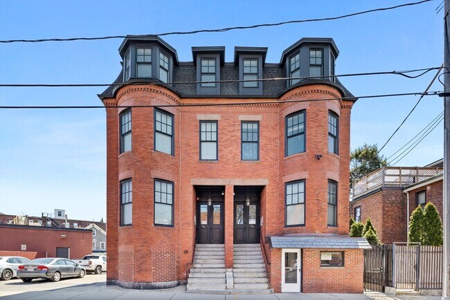 Building Photo - 105 Broadway