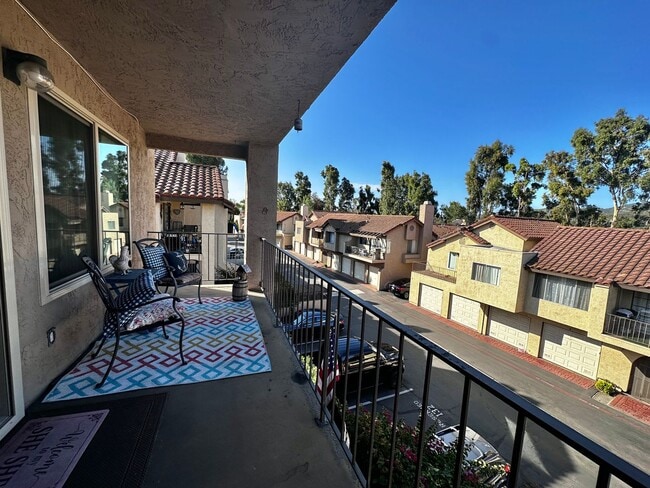 Building Photo - FULLY REMODELED: Spacious 3 bedroom condo in San Marcos With AC