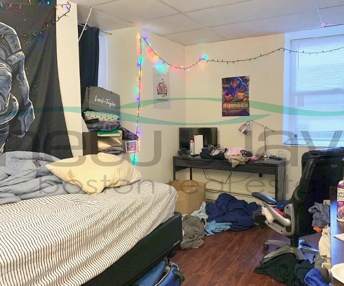 Building Photo - 210 Hemenway St