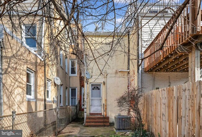 Building Photo - 1642 S Hanover St