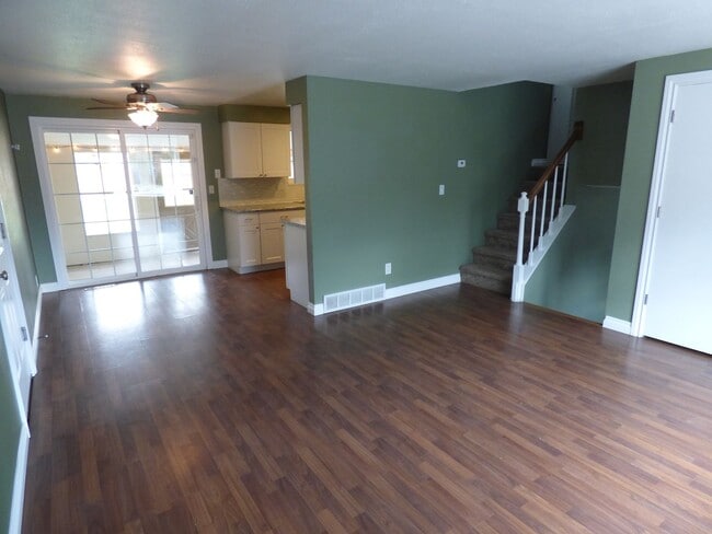 Building Photo - 4 Bedroom home in Loveland