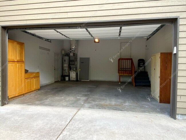 Building Photo - Updated Gem Near the River Trail – Minutes...