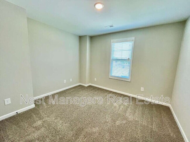 Building Photo - 141 Burnside Dr