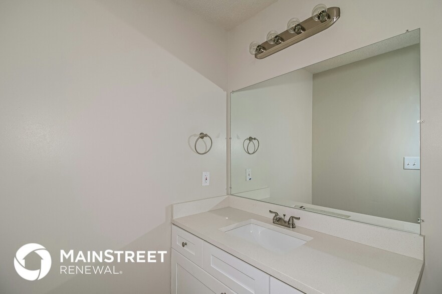 Building Photo - 3766 Hudson Ct