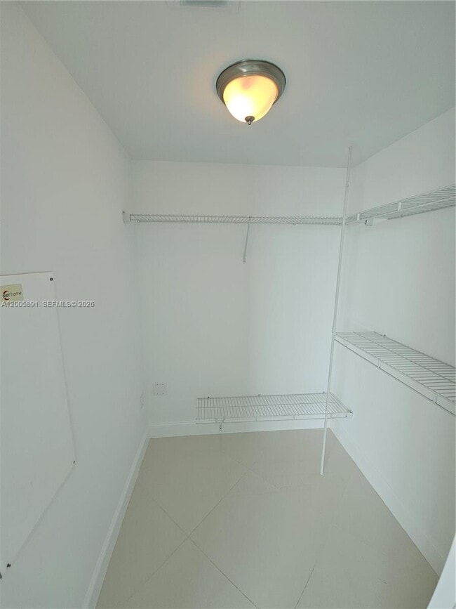 Building Photo - 350 S Miami Ave