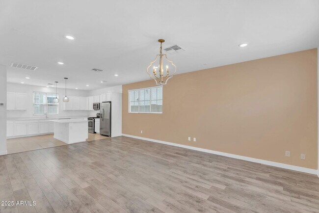 Building Photo - 1159 E Sabino Dr