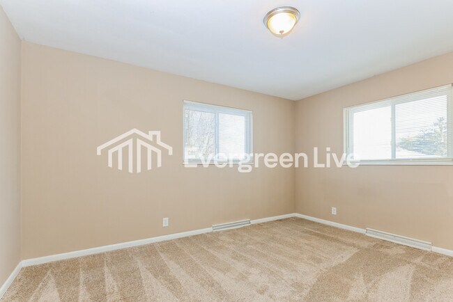 Building Photo - 804 Fallveiw Ave