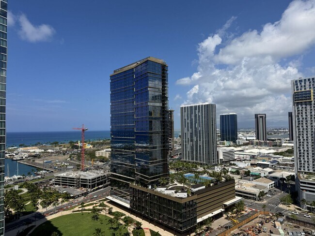 Building Photo - Aalii - Move in Ready One Bedroom