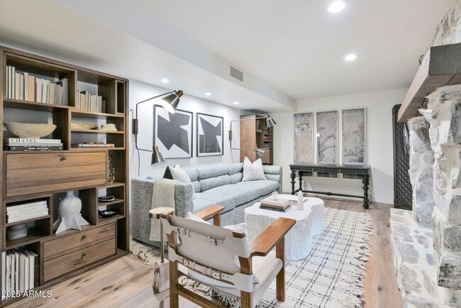 Building Photo - 4814 E Marston Dr