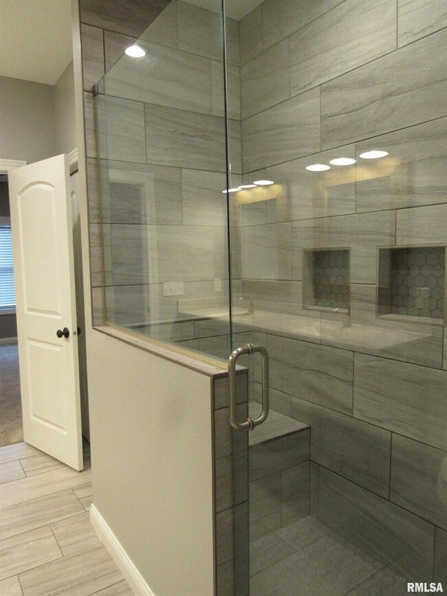 Building Photo - 1659 Celtic Ct