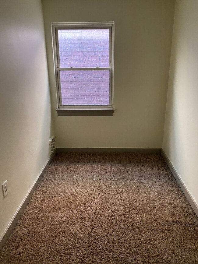 Building Photo - IDEALLY SITUATED ROWHOME AVAILABLE IN LANCASTER CITY