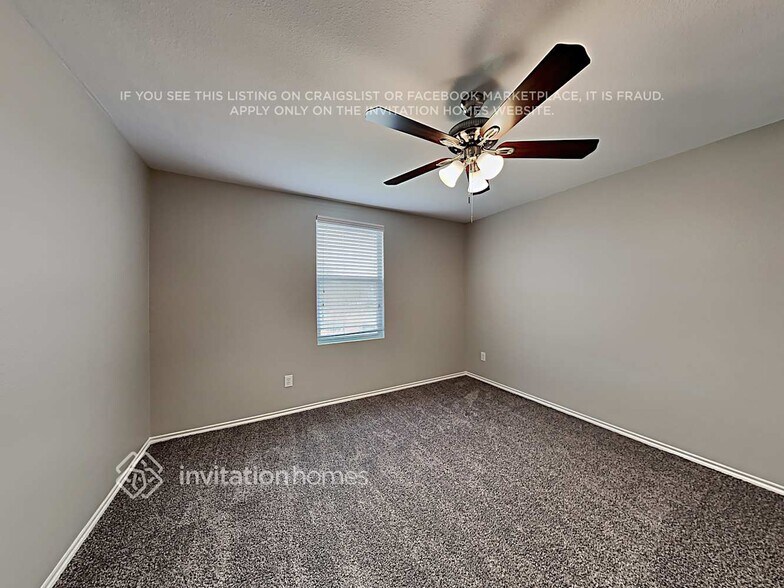 Building Photo - 1230 Sullivan Dr